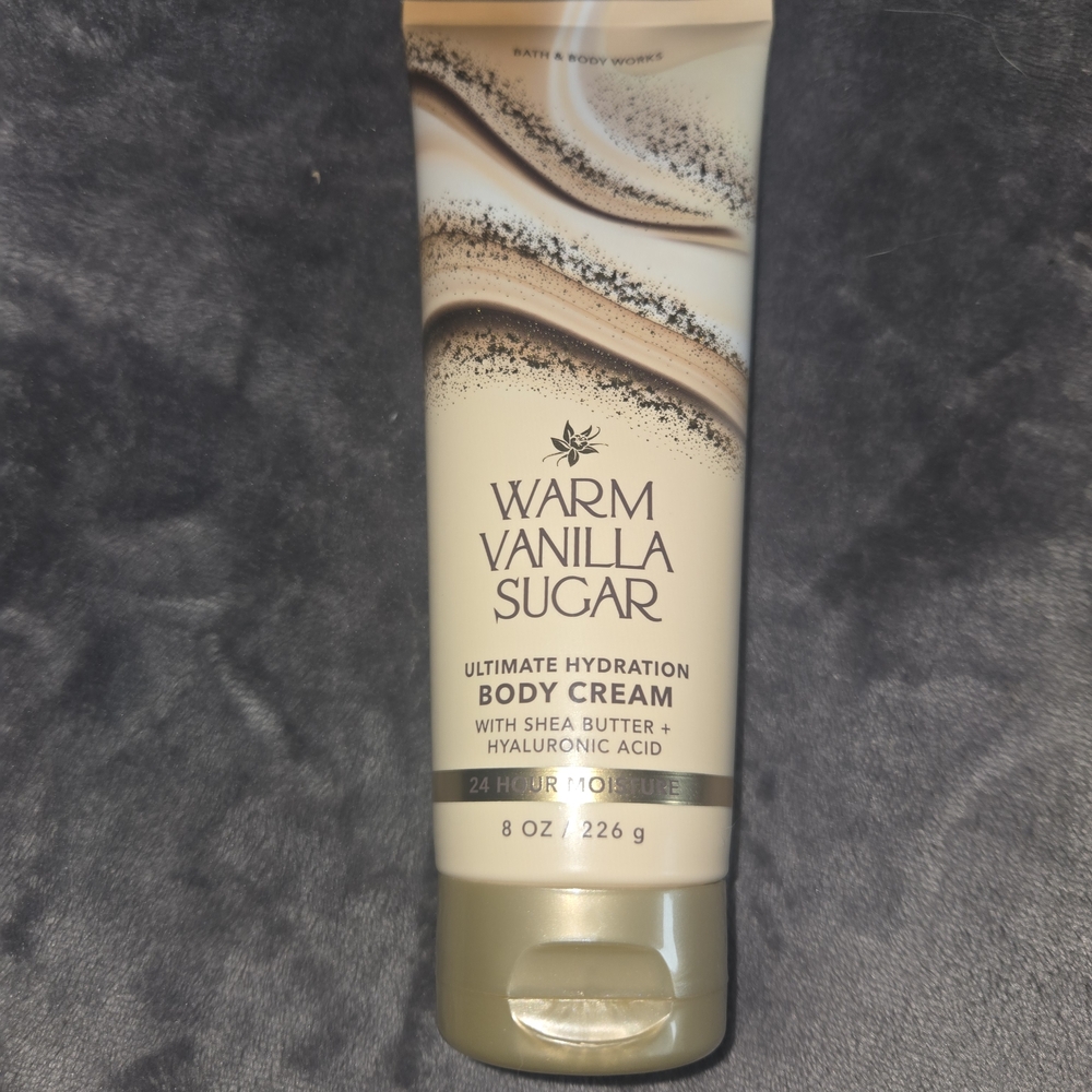 Bath & Body Works Warm Vanilla Sugar Body Cream - Cream and Brown